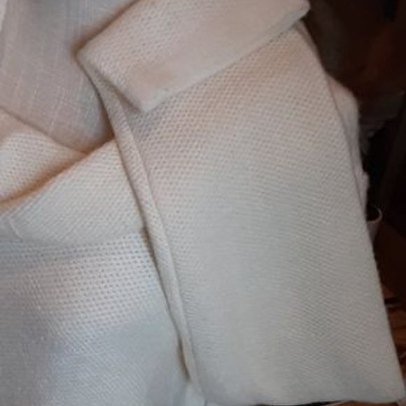 NWT, JONES New York, Acrylic "cuddler", Size Large - Picture 4 of 9